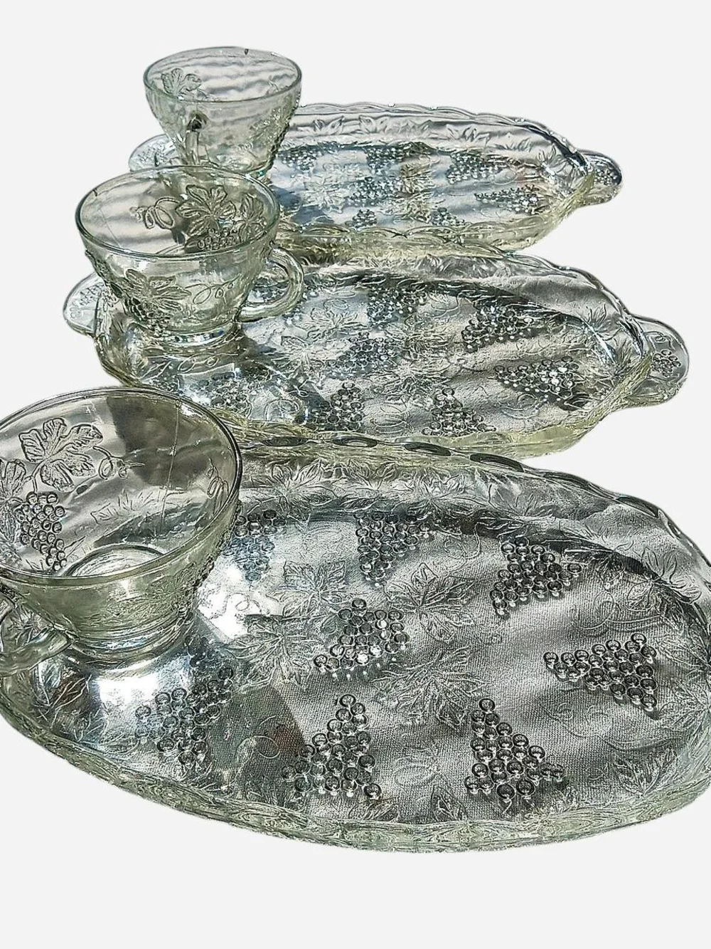 Vintage Glass‎ Grapevine Snack Plate and Cup Set - Clear
